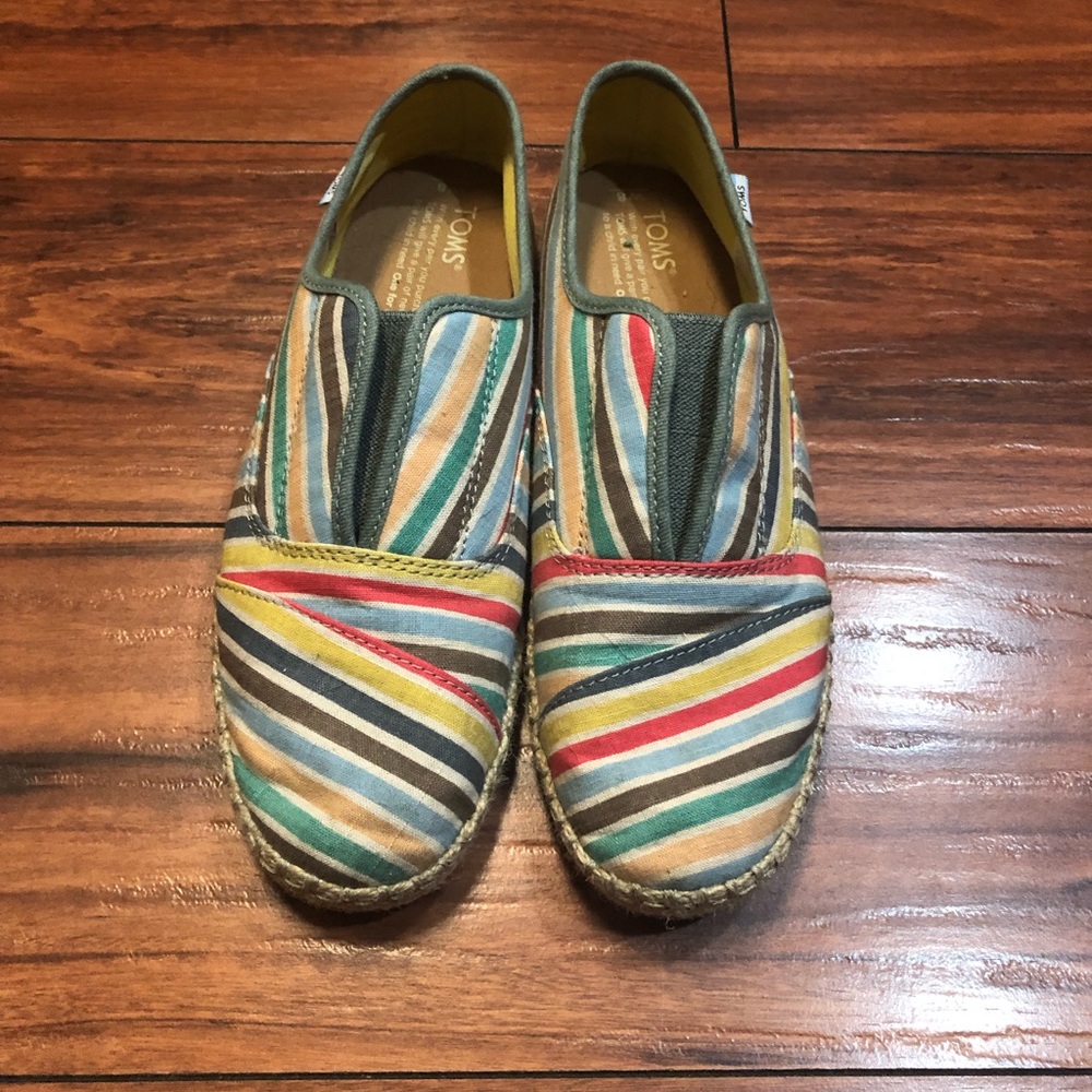Striped TOMS